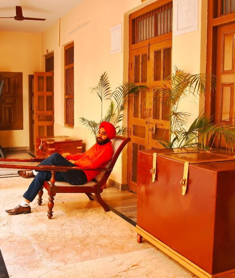 Gobind Bhawan Heritage Hotel ハリドワール エクステリア 写真
