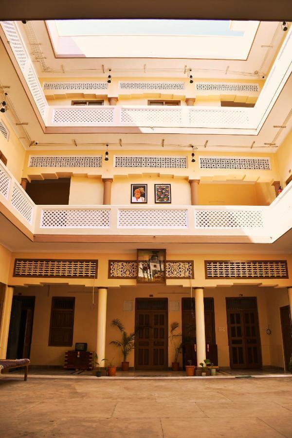 Gobind Bhawan Heritage Hotel ハリドワール エクステリア 写真